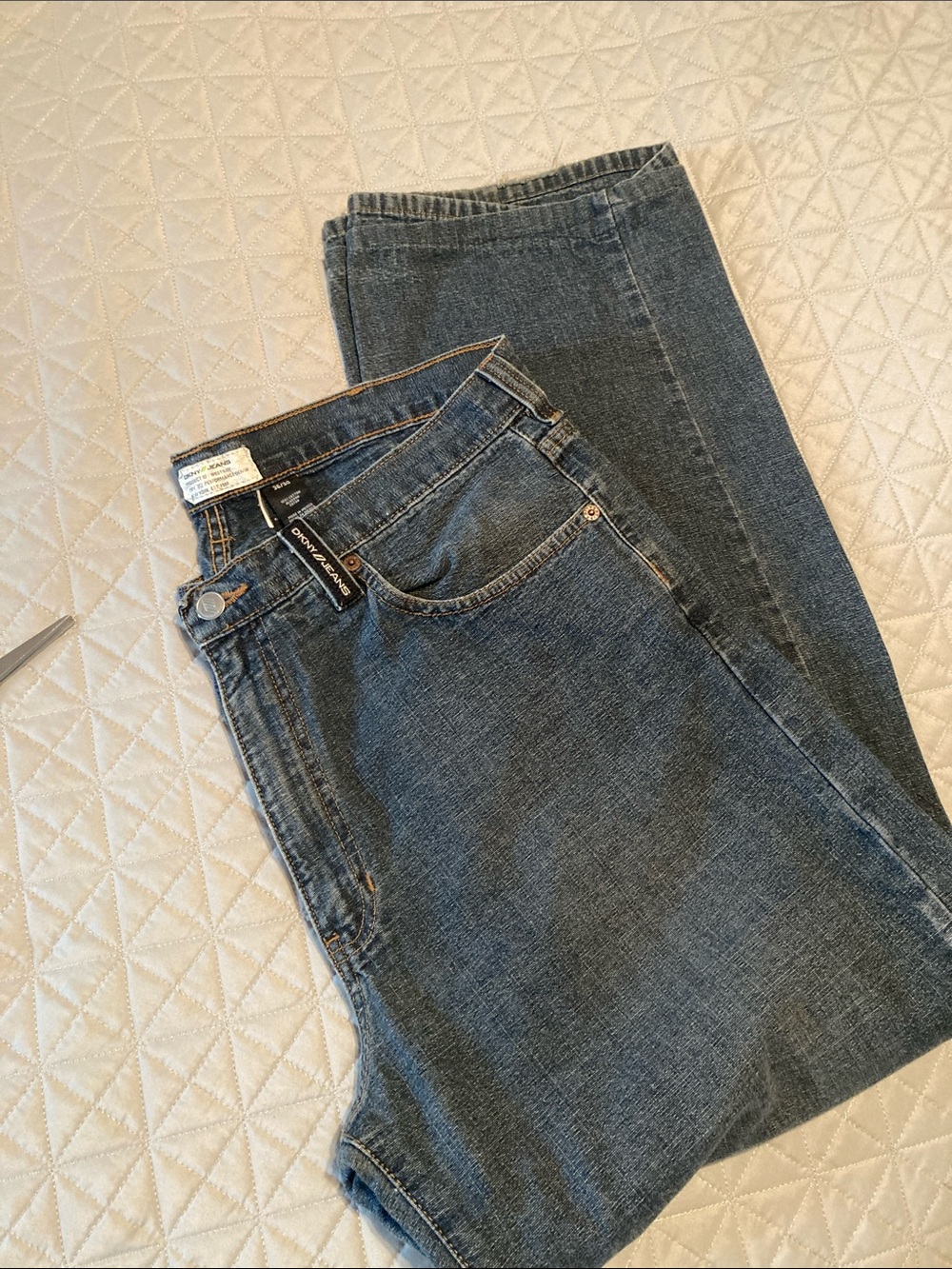 DKNY Men's Blue Relaxed Jeans 36x30